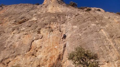 AGER - paredón para escalar en invierno AGER - paredón para escalar en invierno