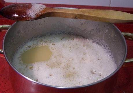 Detergente líquido para la ropa. Detergente líquido para la ropa.