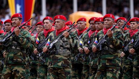 Comunicado a Maduro de 61 militares activos
