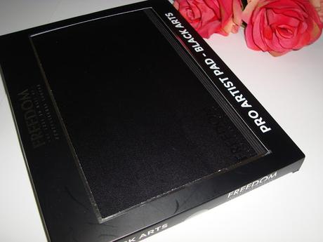 Pro Artist Pad - Black Arts Eyeshadow de Freedom . Pro Artist Pad - Black Arts Eyeshadow de Freedom .
