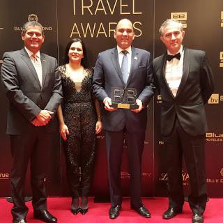 Recibe reconocimiento de la cadena hotelera BlueBay Recibe reconocimiento de la cadena hotelera BlueBay