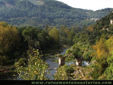 Ruta de Priañes: Presa del Furacón ruinas de un puente