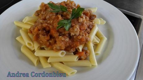 MACARRONES BOLOGNESA O MACARRONES BOLOÑESA MACARRONES BOLOGNESA O MACARRONES BOLOÑESA