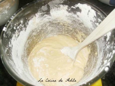 Tarta de yema con nata Tarta de yema con nata