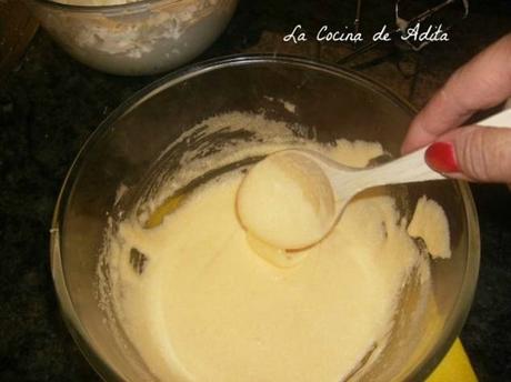 Tarta de yema con nata Tarta de yema con nata