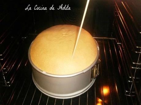 Tarta de yema con nata Tarta de yema con nata