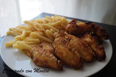 Alitas de pollo fritas