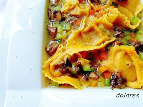 Tortellini de calabaza con tropezones de verduras y setas Tortellini de calabaza con tropezones de verduras y setas