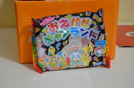 TOKYOTREAT: Unboxing Japanese Candy!!!