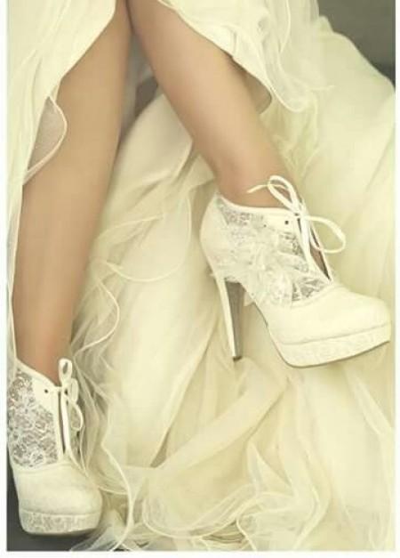 BOTAS Y BOTINES PARA NOVIAS