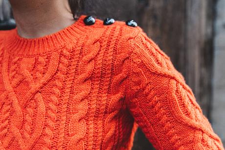 Orange Orange_Sweater-Midi_Skirt-Slingback_Shoes_Chanel-Vintage_Bag-Florence-Outfit-Street_Style-33