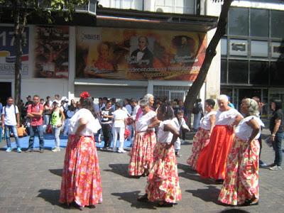 EL RECREO -LA ONA ESTUVO PRESENTE EN EL BULEVAR DE SABANA GRANDE INTEGRANDO SUS ACTIVIDADES CON LA COMUNIDAD. La idea es dar mas apoyo a los Consejos Comunales y avanzar con soluciones conjuntas