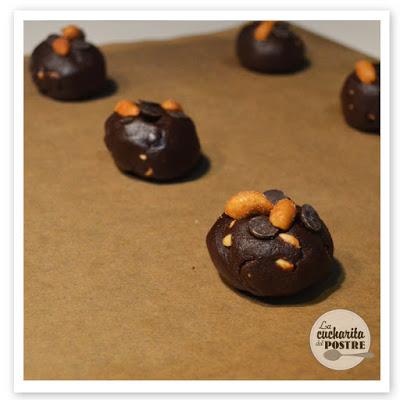 COOKIES DE CHOCOLATE Y MANTEQUILLA DE CACAHUETE / PEANUT BUTTER AND CHOCOLATE COOKIES COOKIES DE CHOCOLATE Y MANTEQUILLA DE CACAHUETE / PEANUT BUTTER AND CHOCOLATE COOKIES