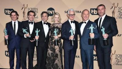 Ronda de noticias: premios SAG, Sundance, Fotogramas de Plata, Jackson, Basinger, DeLorean... y un gato