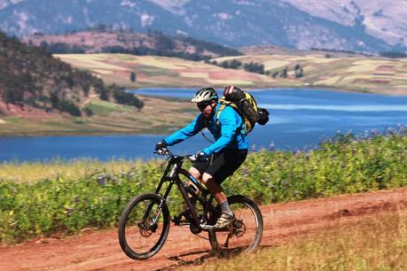 8 efectos positivos del deporte en tu cerebro bici