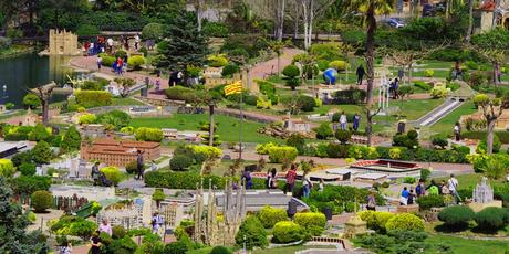 Los 10 parques más divertidos para viajar con hijos, por @GoEuro Viajar con niños: Catalunya en miniatura