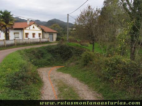 Ruta de los Molinos del Rio Profundo: Desvío a la derecha hacia pista