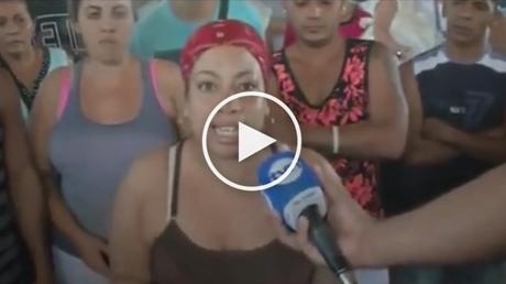 Cubanos en Panamá advierten que entrarán a Costa Rica a pie Cubanos en Panamá amenazan Costa Rica