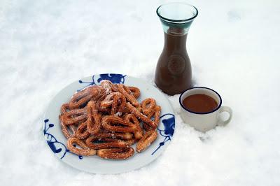 Churros con chocolate a la taza casero