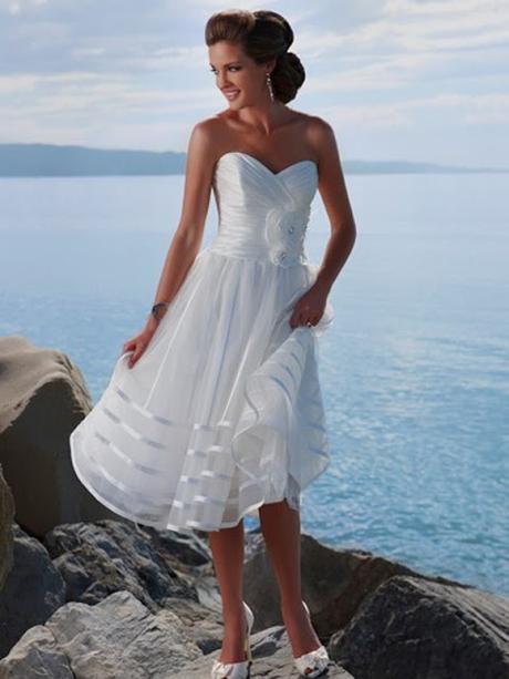 VESTIDOS DE NOVIA PARA UNA BODA EN LA PLAYA