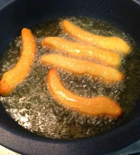 FINGERS DE POLLO CON SALSA DE MAYONESA, PASAS , LEA PERRINS Y MIEL FINGERS DE POLLO CON SALSA DE MAYONESA, PASAS , LEA PERRINS Y MIEL