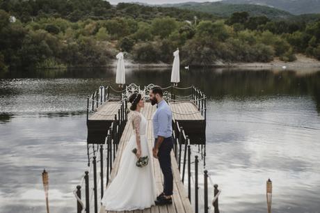 RAQUEL E ISRAEL: UNA BODA CON VISTAS AL LAGO RAQUEL E ISRAEL: UNA BODA CON VISTAS AL LAGO