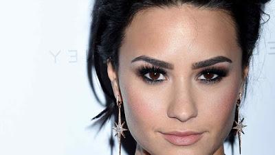 Demi Lovato se saca una selfie sin maquillaje Demi Lovato se saca una selfie sin maquillaje