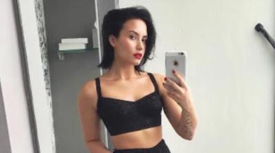 Demi Lovato se saca una selfie sin maquillaje Demi Lovato se saca una selfie sin maquillaje
