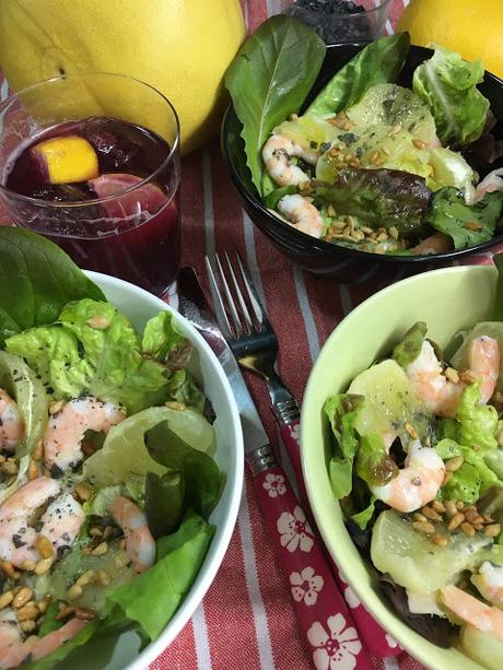 Ensalada Con Pomelo, Langostinos Y Pipas Ensalada Con Pomelo, Langostinos Y Pipas