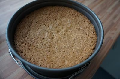 Naked de nuez sin harina con crema moka Naked de nuez sin harina con crema moka