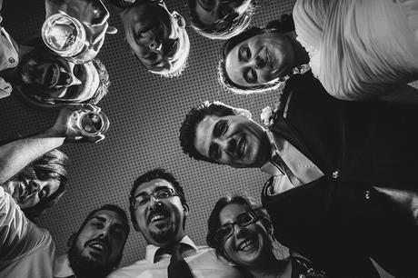 La boda de Raquel y Ángel Fotografía desde abajo durante el baile