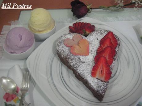 TARTA CORAZÓN DE CHOCOLATE (Libre de Gluten) TARTA CORAZÓN DE CHOCOLATE (Libre de Gluten)