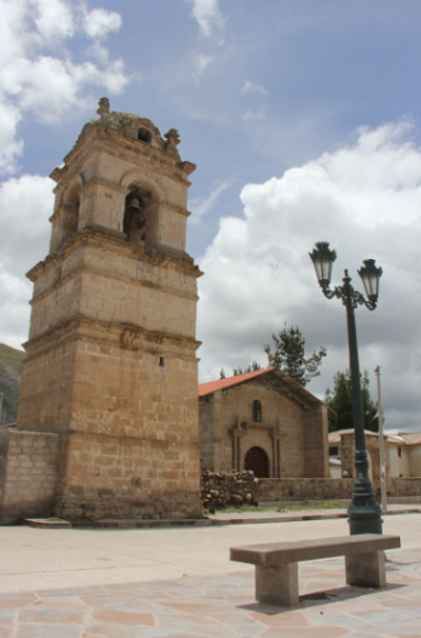 El distrito de Velille iglesia-velille