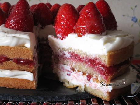 Tarta de fresones con queso mascarpone - Idea para San Valentín