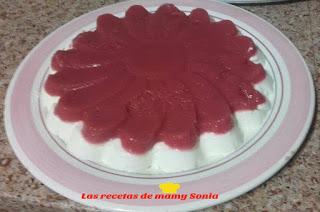 POSTRE DE FRESAS CON NATA EN THERMOMIX POSTRE DE FRESAS CON NATA EN THERMOMIX