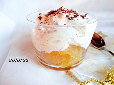 Stracciatella con dados de pera a la canela Stracciatella con dados de pera a la canela