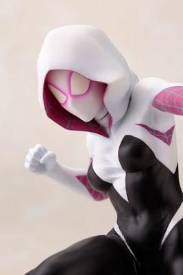 Denle un vistazo a esta figura de Spider-Gwen