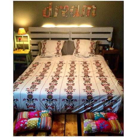 Una lingo cama de palets Una lingo cama de palets