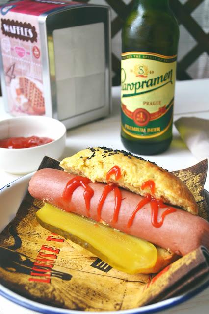 Panecillos de mostaza para hot dogs