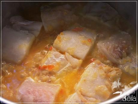 Bacalao con pasas y piñones