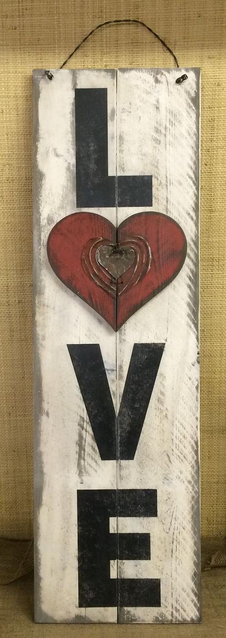 Love / Valentine's Day Sign Handmade & Painted por Chotchkieville: 