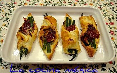 BOCADITOS DE JAMON Y ESPARRAGOS BOCADITOS DE JAMON Y ESPARRAGOS