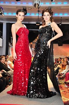 Desfile en Victoria Palace Recepciones 2010 Desfile en Victoria Palace Recepciones 2010