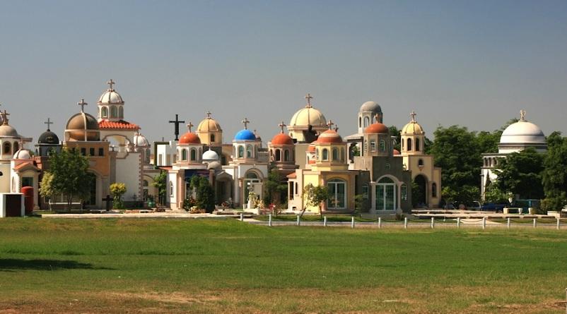 humaya5 Cronica Visual del Día de los Muertos: Los narco mausoleos de Culiacán