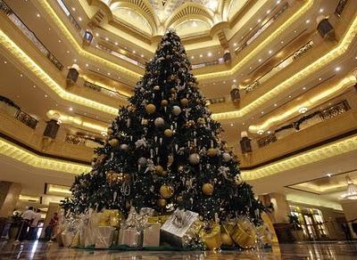 Os felicito las Fiestas con un árbol de 8 millones de Euros