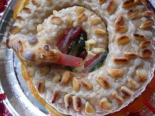 ANGUILA DE MAZAPÁN DE YEMA ANGUILA DE MAZAPÁN DE YEMA