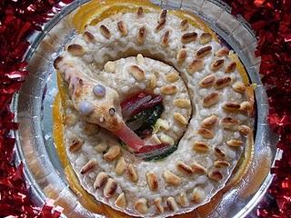 ANGUILA DE MAZAPÁN DE YEMA ANGUILA DE MAZAPÁN DE YEMA