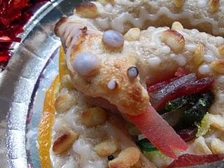 ANGUILA DE MAZAPÁN DE YEMA ANGUILA DE MAZAPÁN DE YEMA