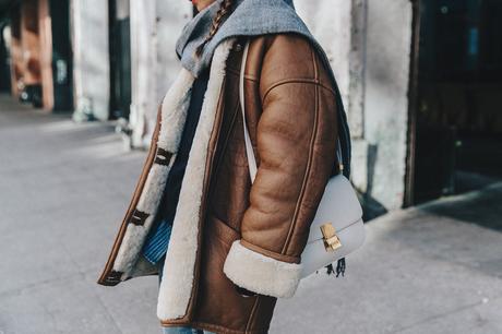 Denim_Lover-Topshop_Jeans-Vintage_Coat-Grey_Scarf-Brown_Booties-Navy_Sweayer-Denim_Shirt-Braids-NYFW-New_York_Fashion_Week-Street_style-Celine_Bag-Vestiaire_Collective-69