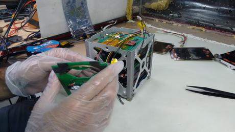 SUCHAI: La esperanza del primer satélite desarrollado en Chile SUCHAI